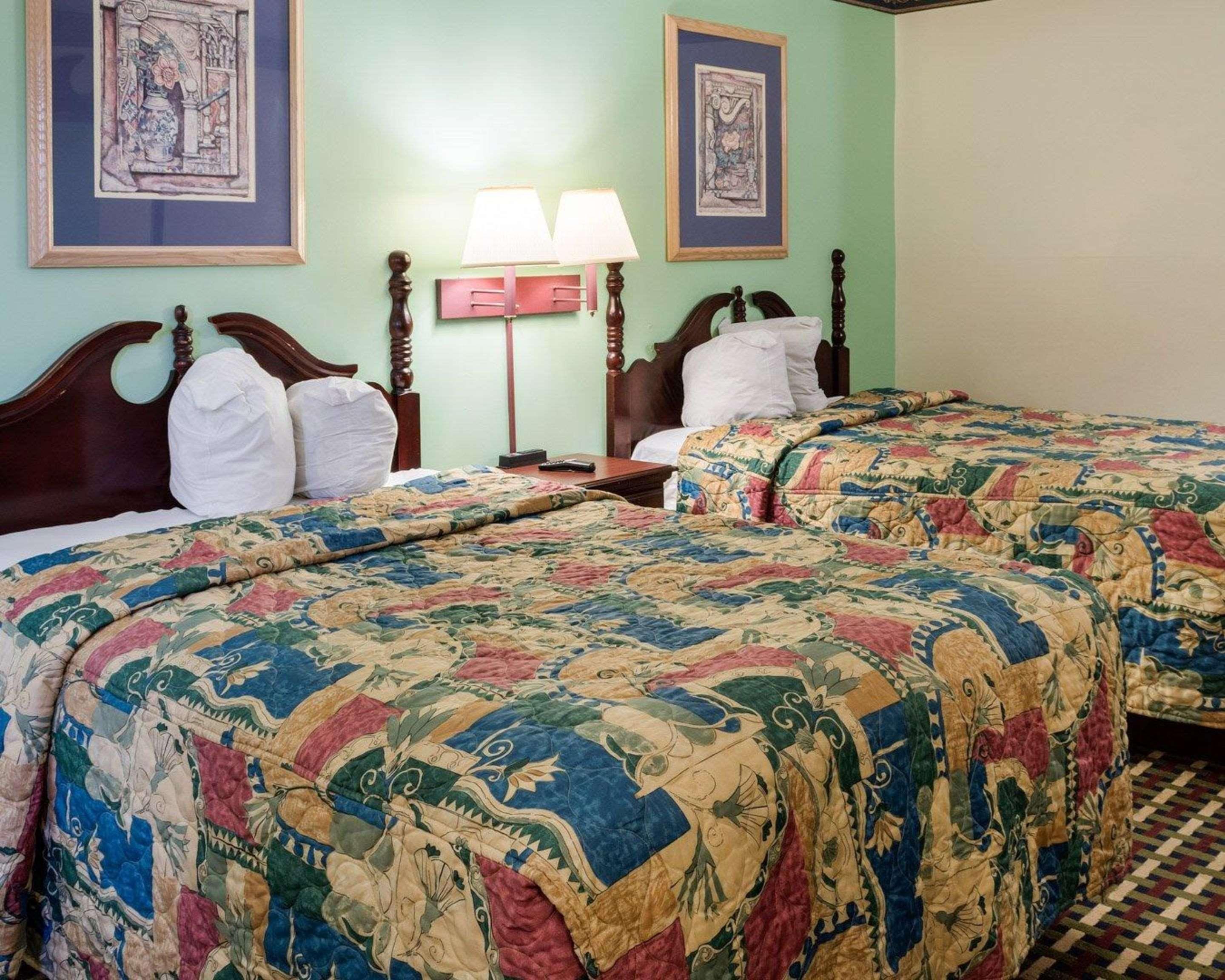 Econo Lodge Near Fort Gregg-Adams I-295 Хоупуел Екстериор снимка