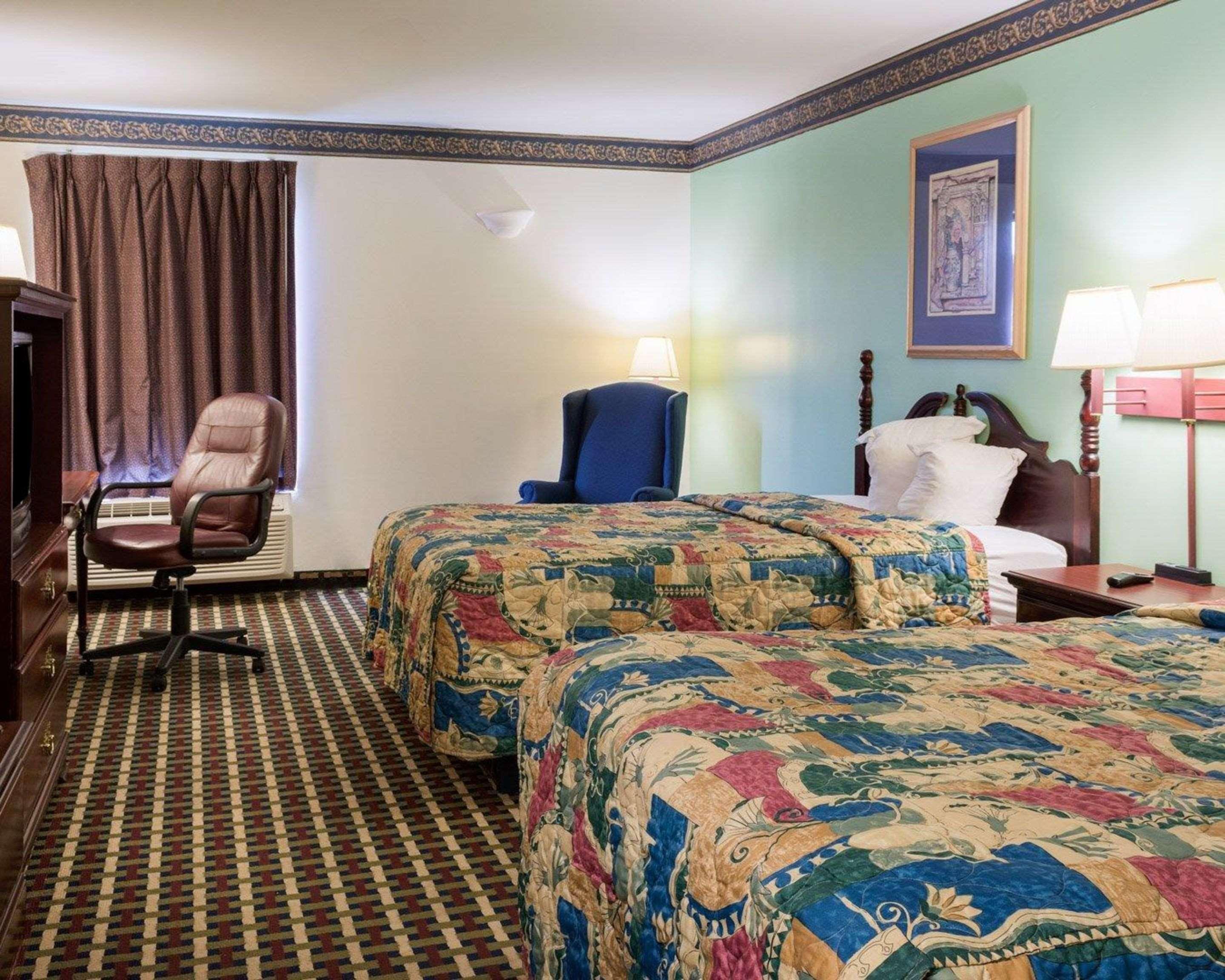 Econo Lodge Near Fort Gregg-Adams I-295 Хоупуел Екстериор снимка
