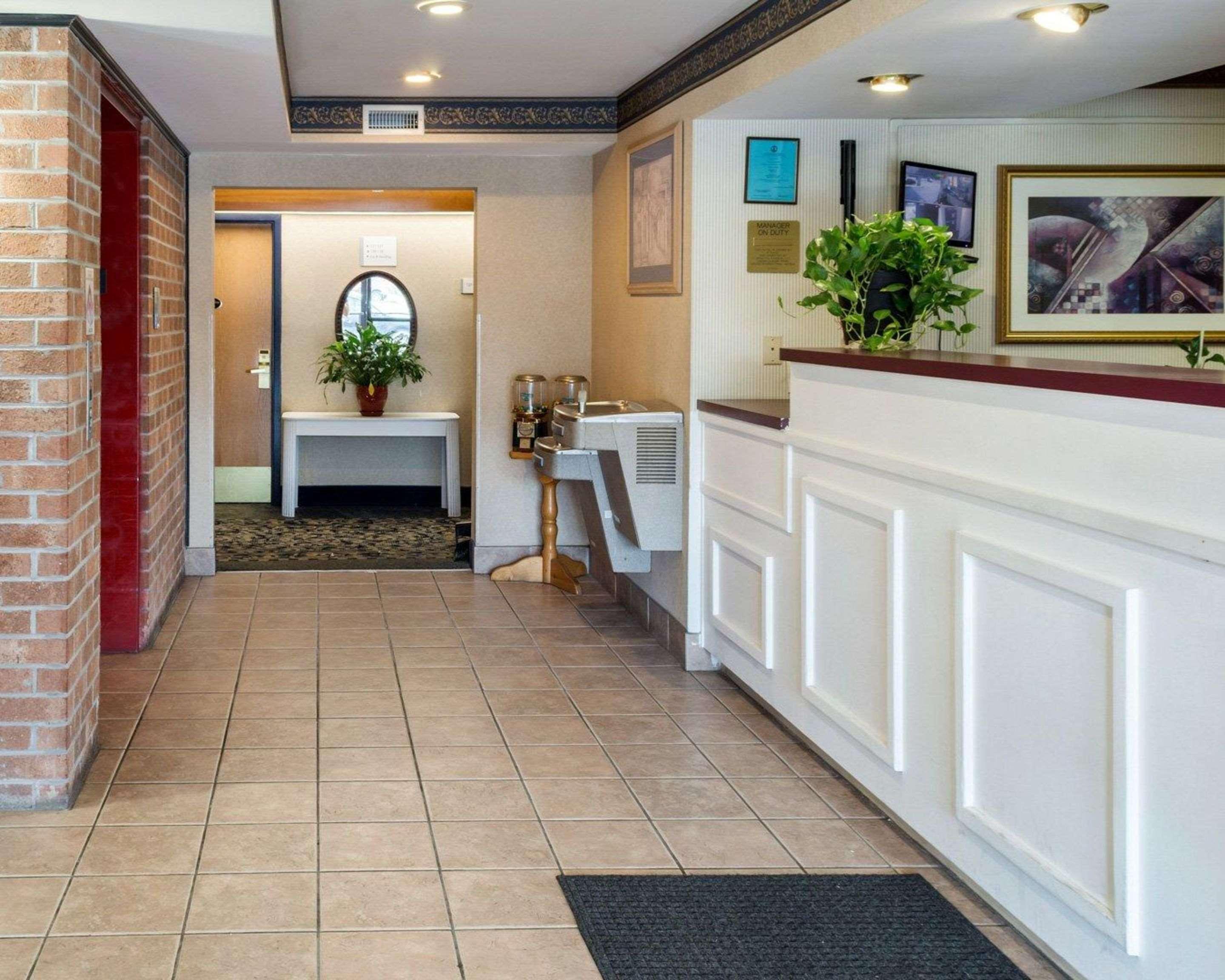 Econo Lodge Near Fort Gregg-Adams I-295 Хоупуел Екстериор снимка