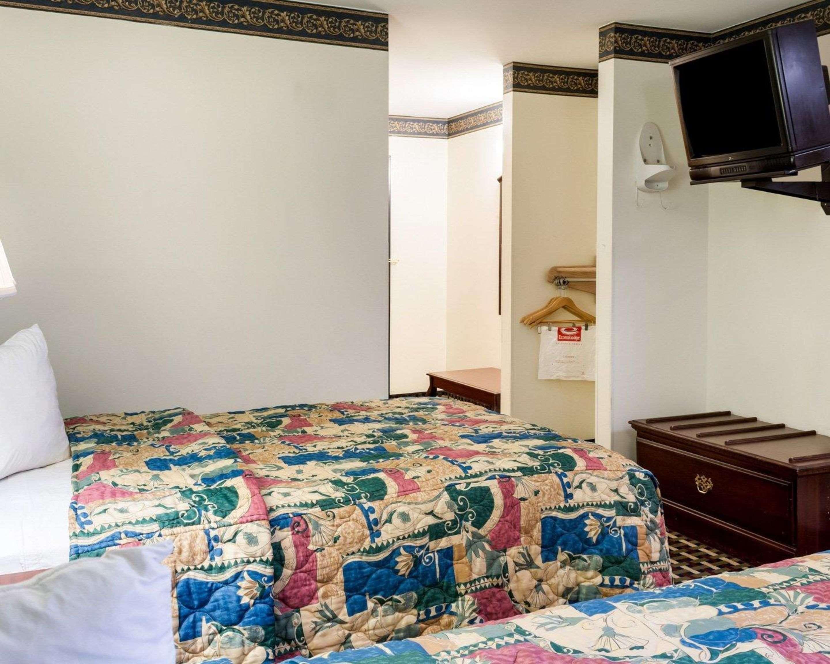 Econo Lodge Near Fort Gregg-Adams I-295 Хоупуел Екстериор снимка